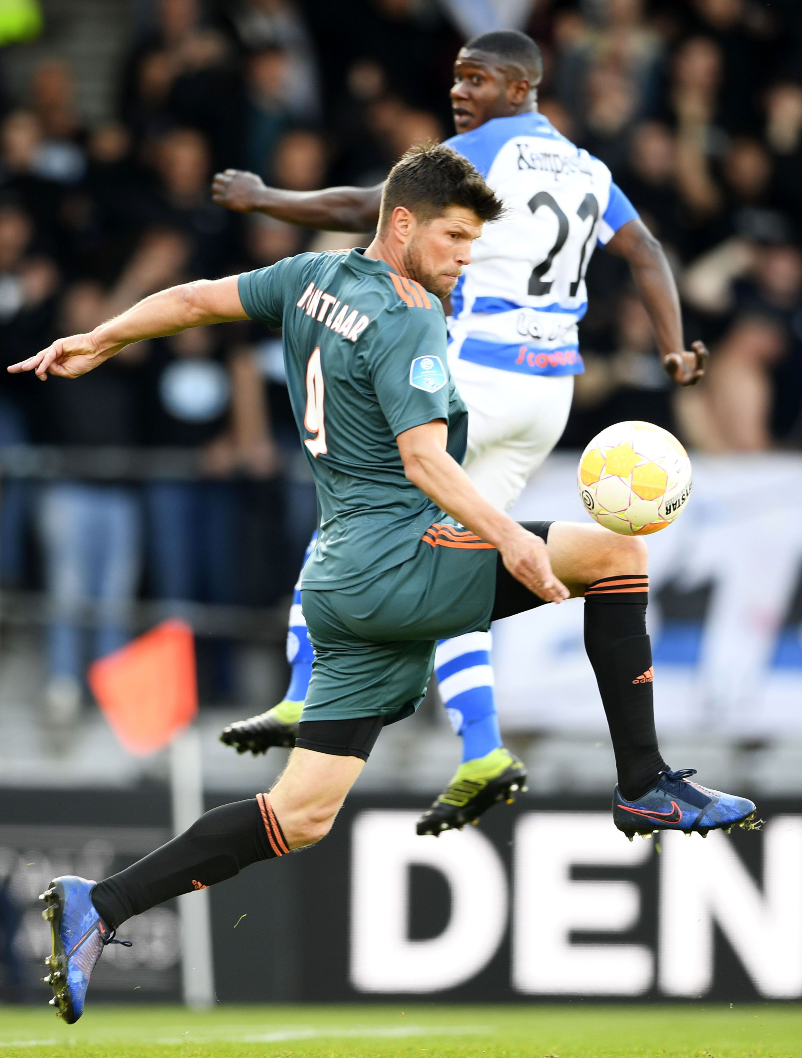 开云体育-荷甲联赛：阿贾克斯大胜，领先积分榜